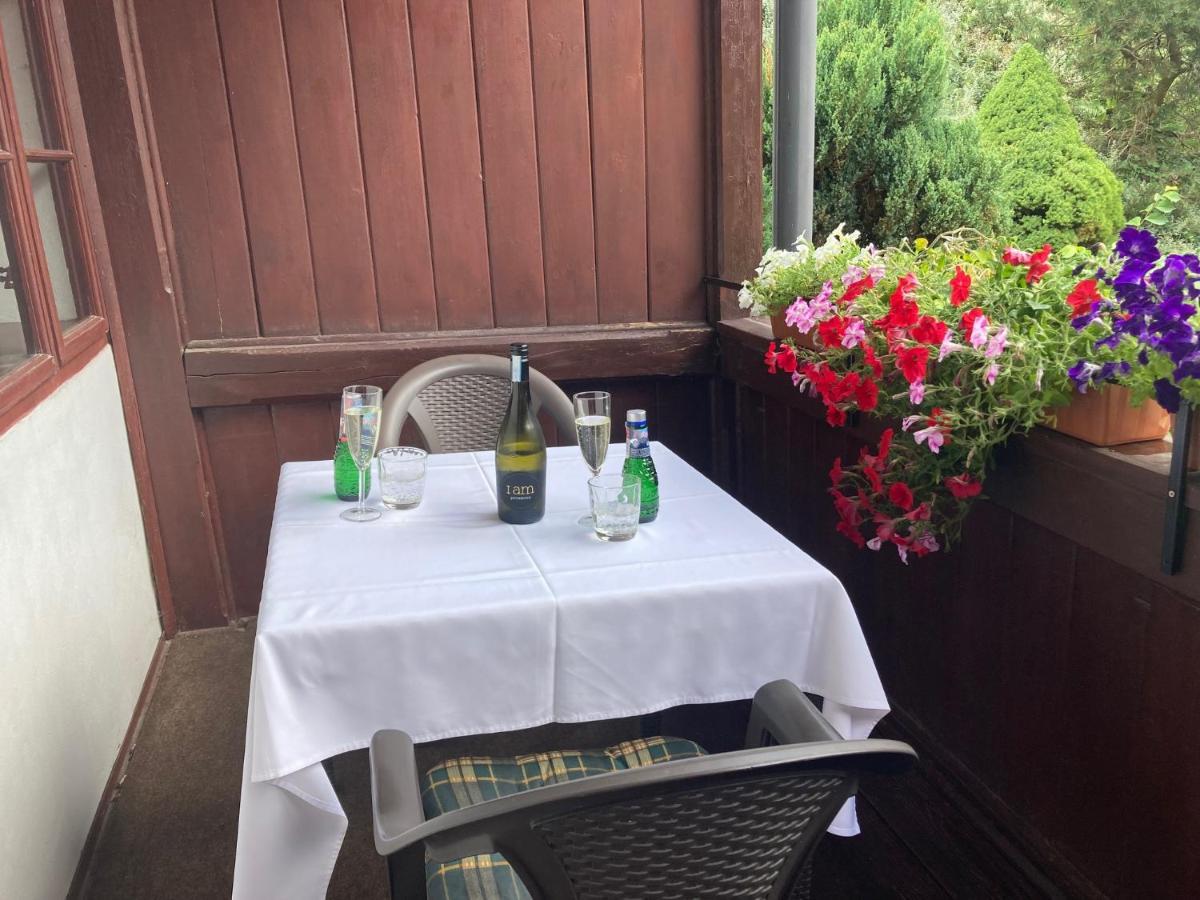 Country House & Restaurant Hronec Buitenkant foto